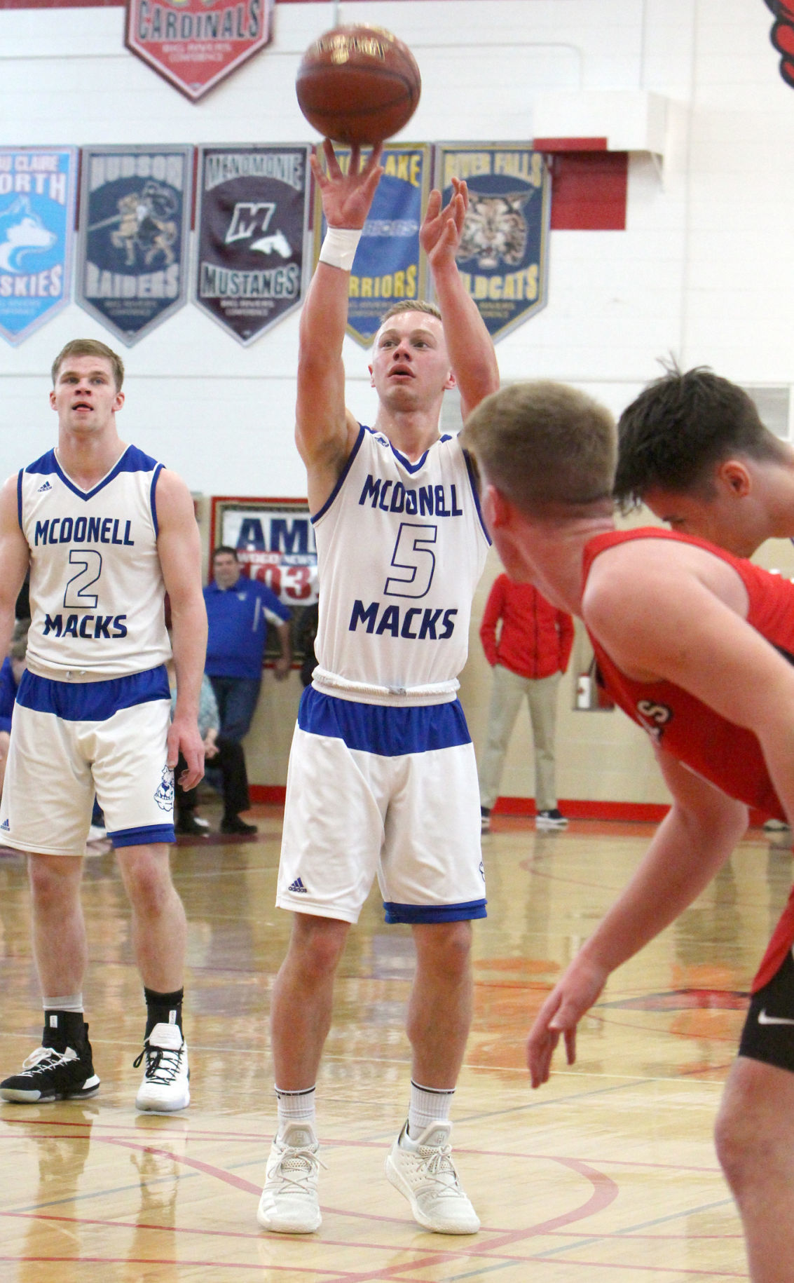 McDonell boys basketball vs Luck at Chi-Hi 3-9-19
